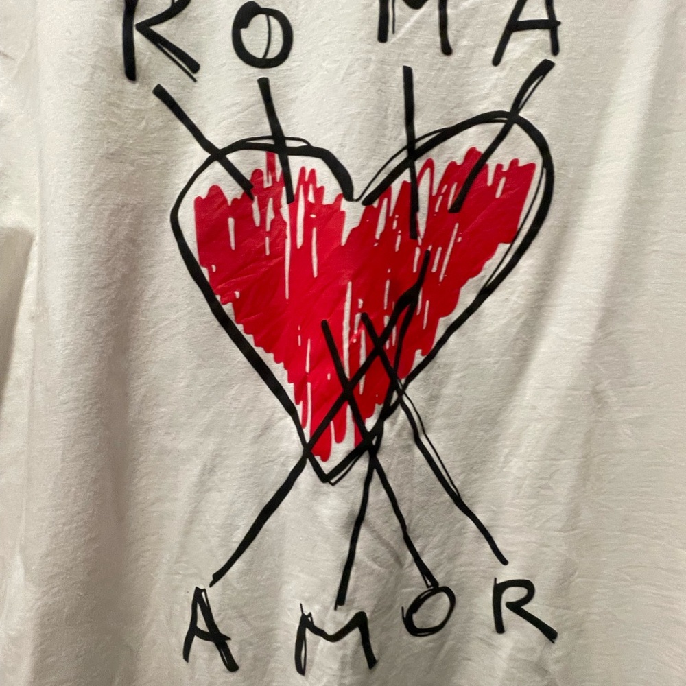 FENDI Fiend Amore T-shirt New Without Tags - Perfect holiday gift!